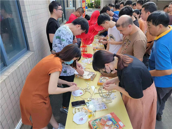爱游戏